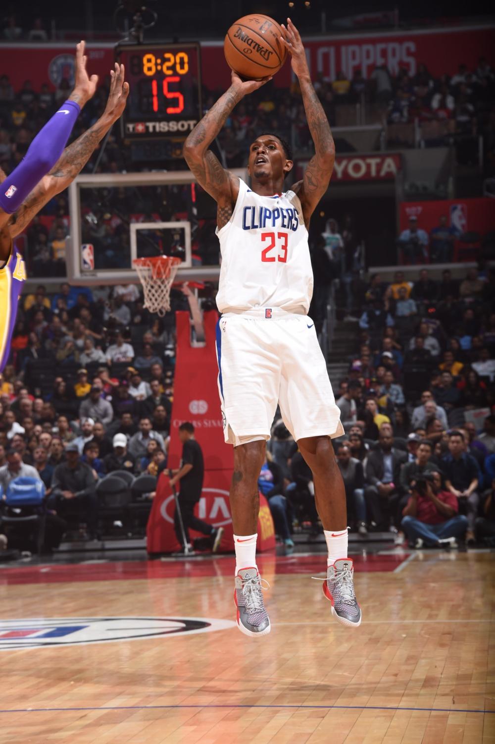 由于中场竞 由于中场竞